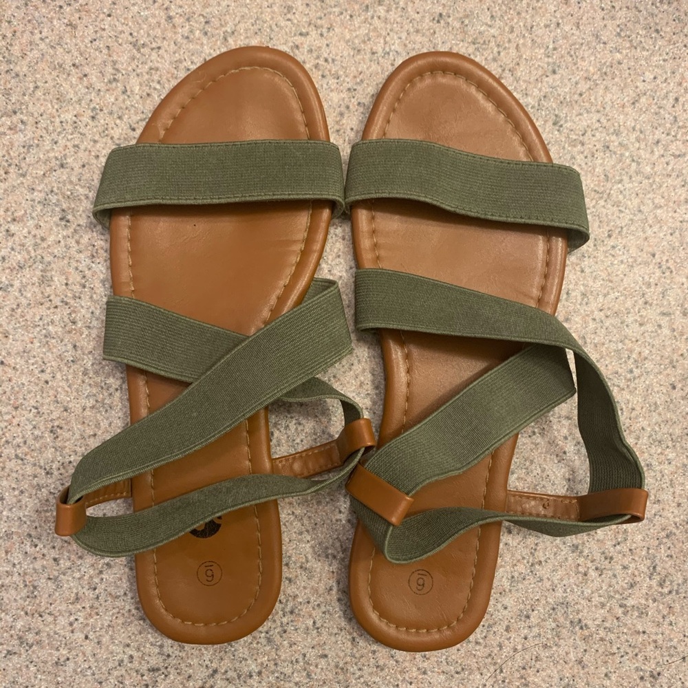 Women’s sandals.